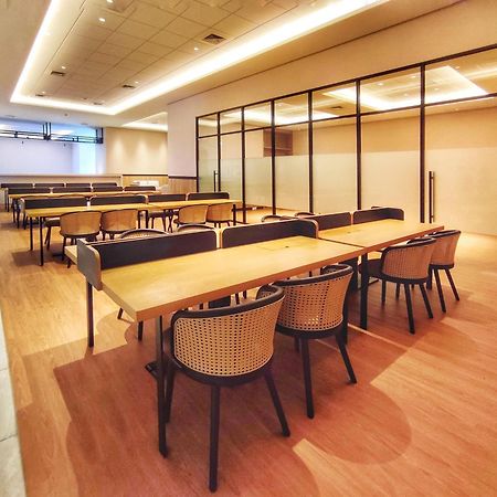 Brand New 2Br Apt Menara Jakarta, Jkt Inter Expo Apartment Екстериор снимка
