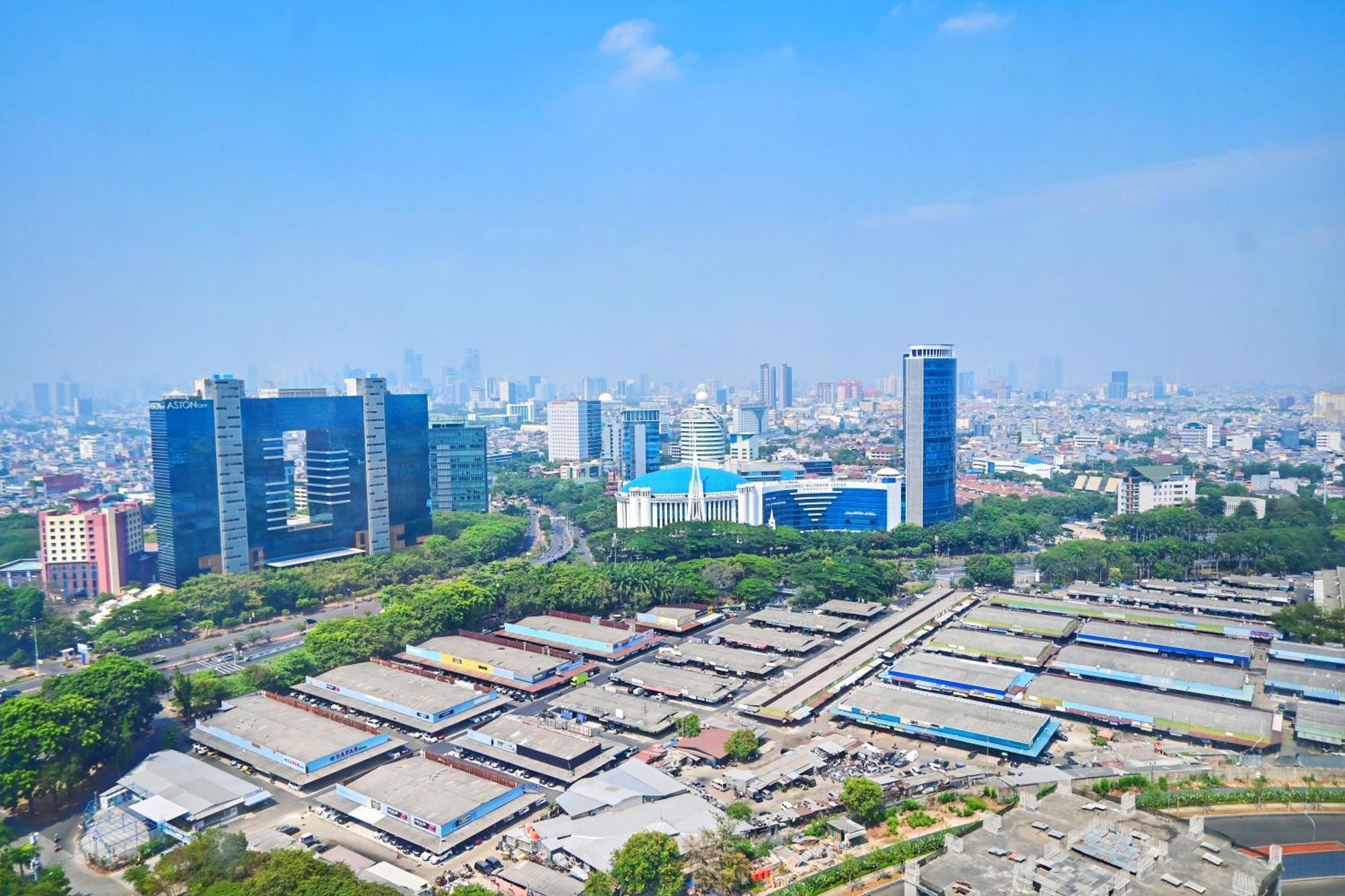 Brand New 2Br Apt Menara Jakarta, Jkt Inter Expo Apartment Екстериор снимка